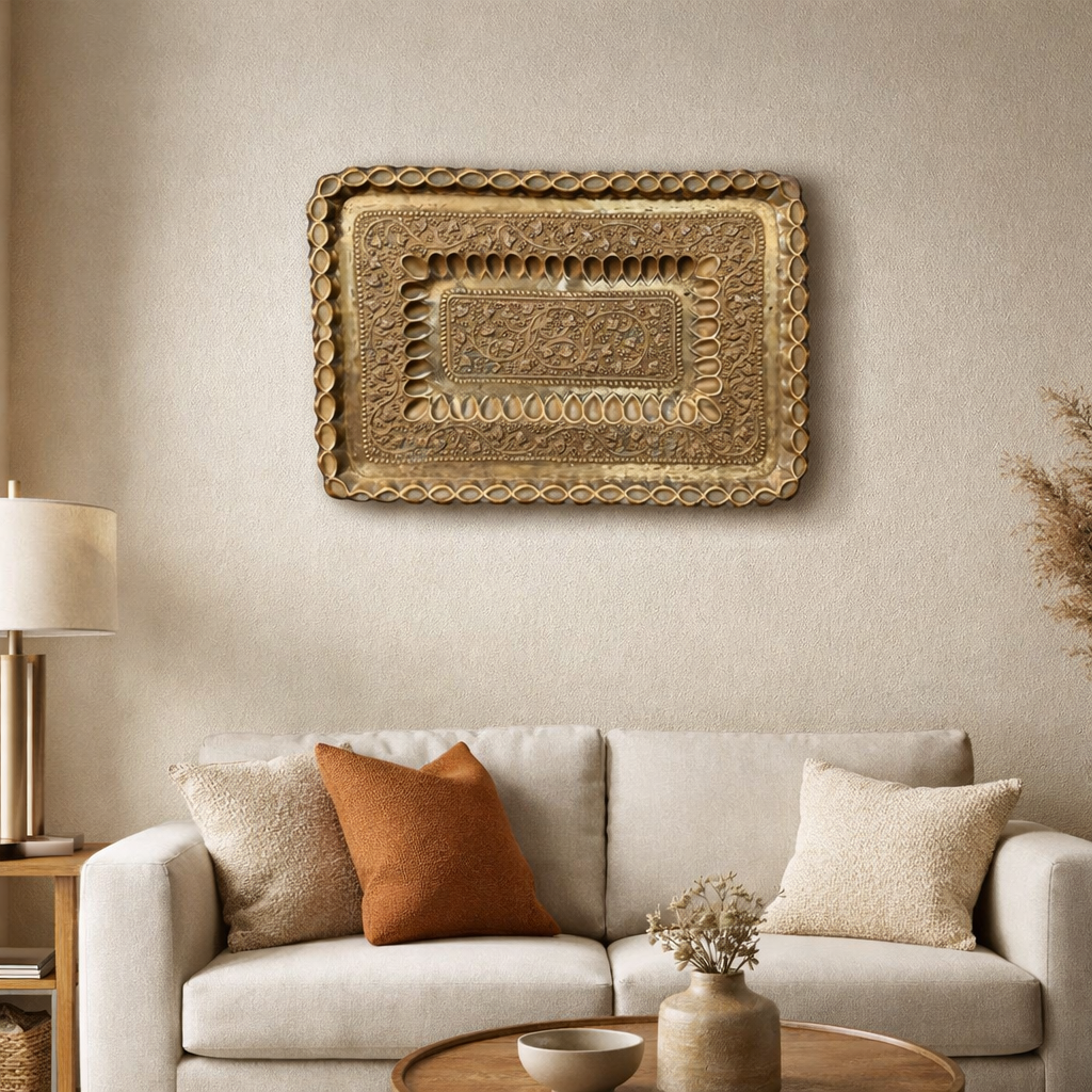 ANTIQUE WALL HANGING PLATE