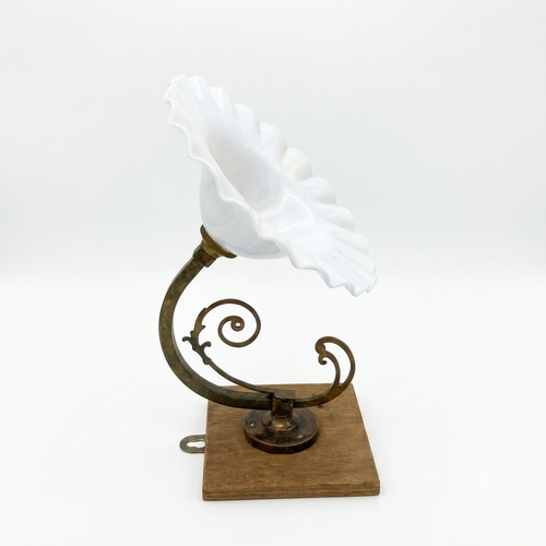 ANTIQUE WALL SCONE 3