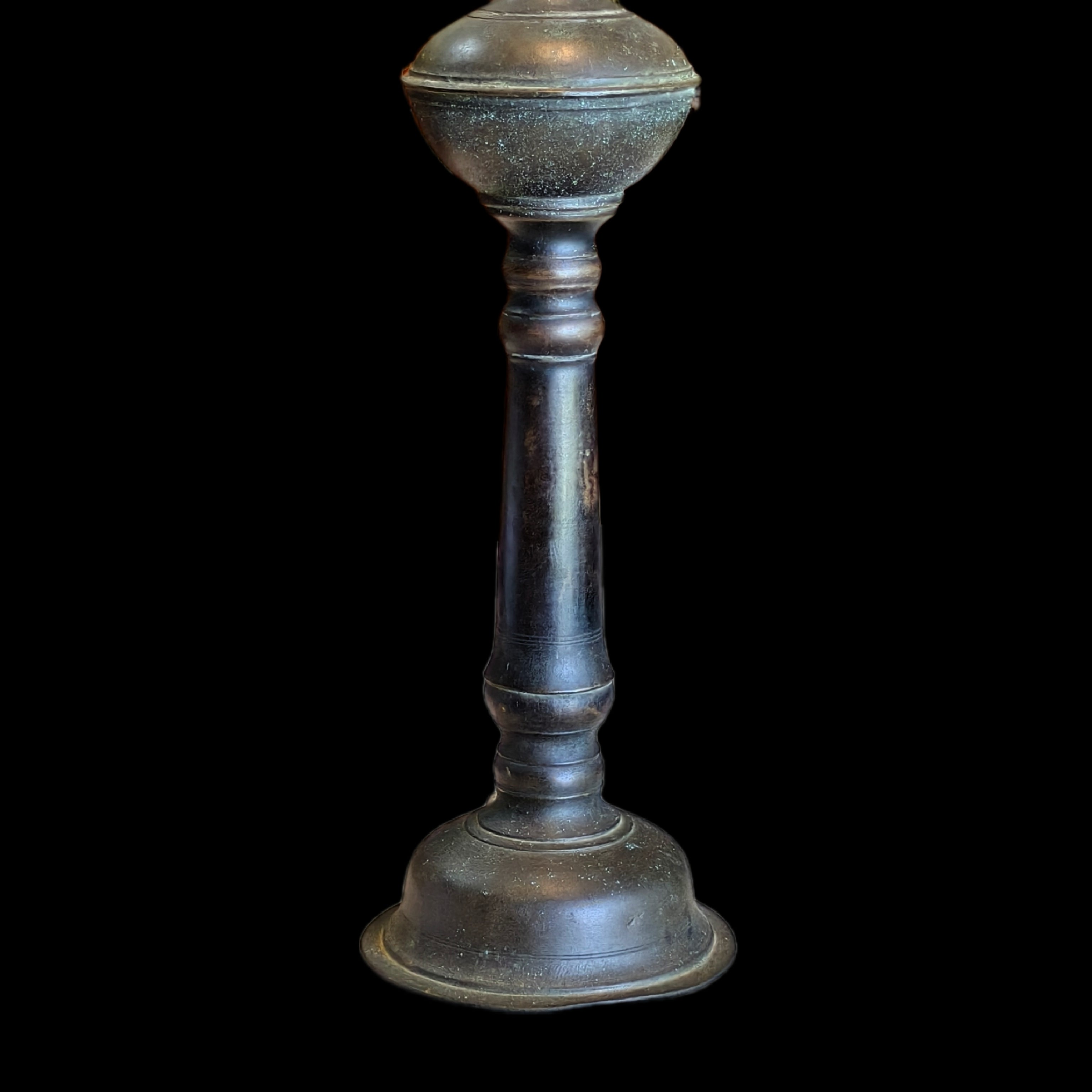 BRONZE KEROSENE LAMP 7