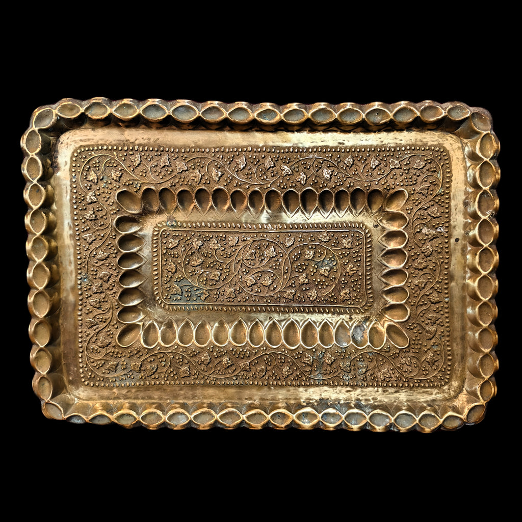 ANTIQUE WALL HANGING PLATE