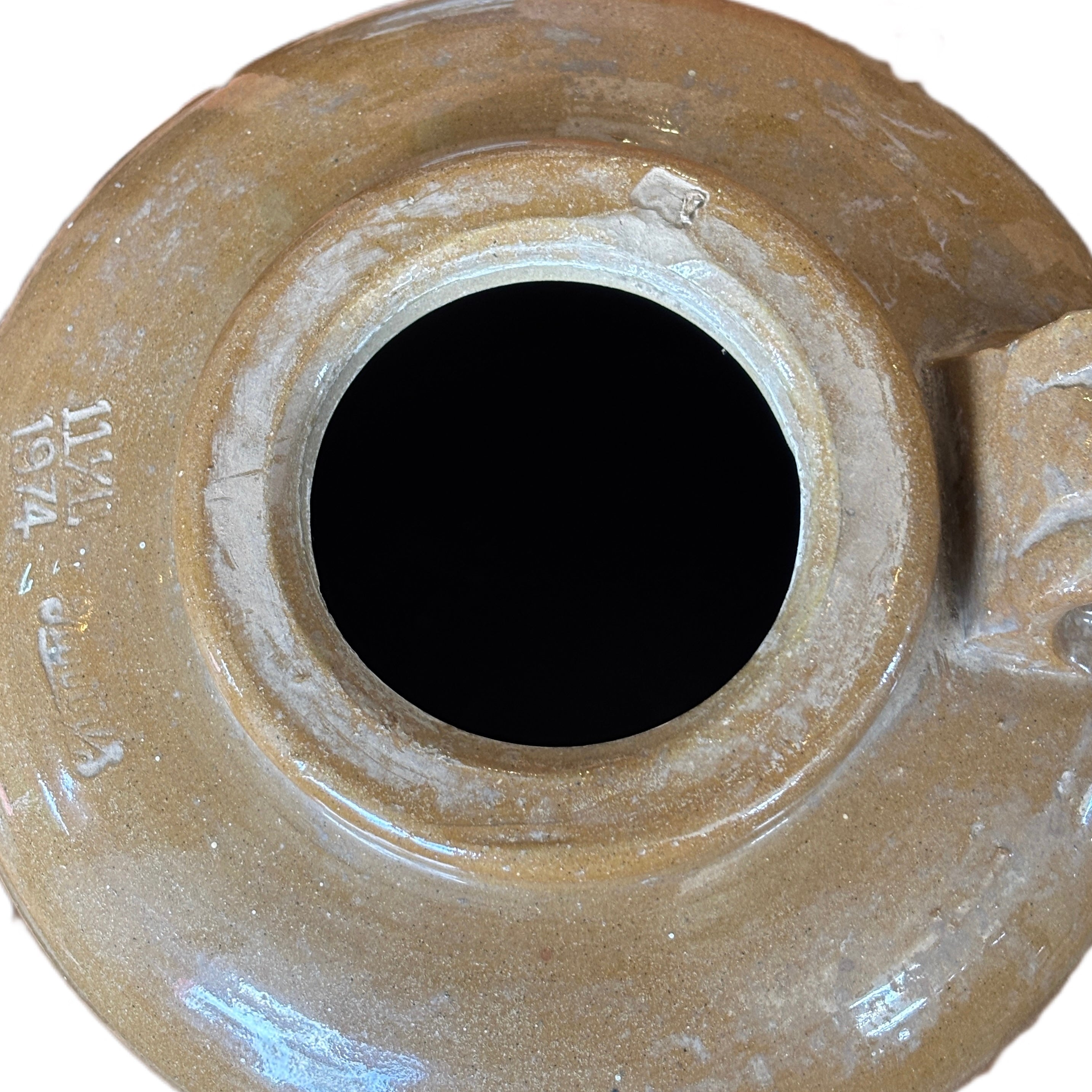 CERAMIC JAR 9