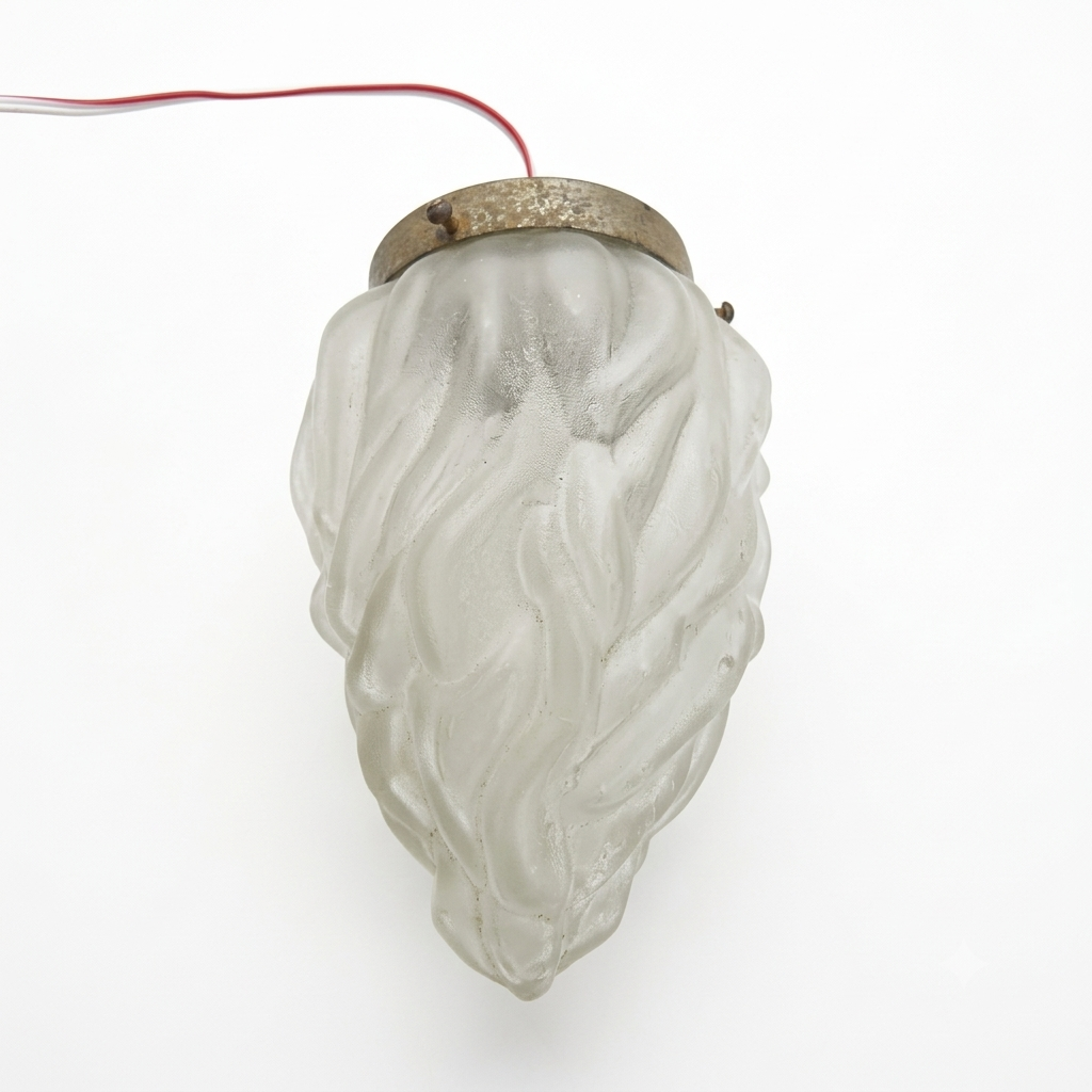 TRANSPARENT FLAME PENDANT LIGHT