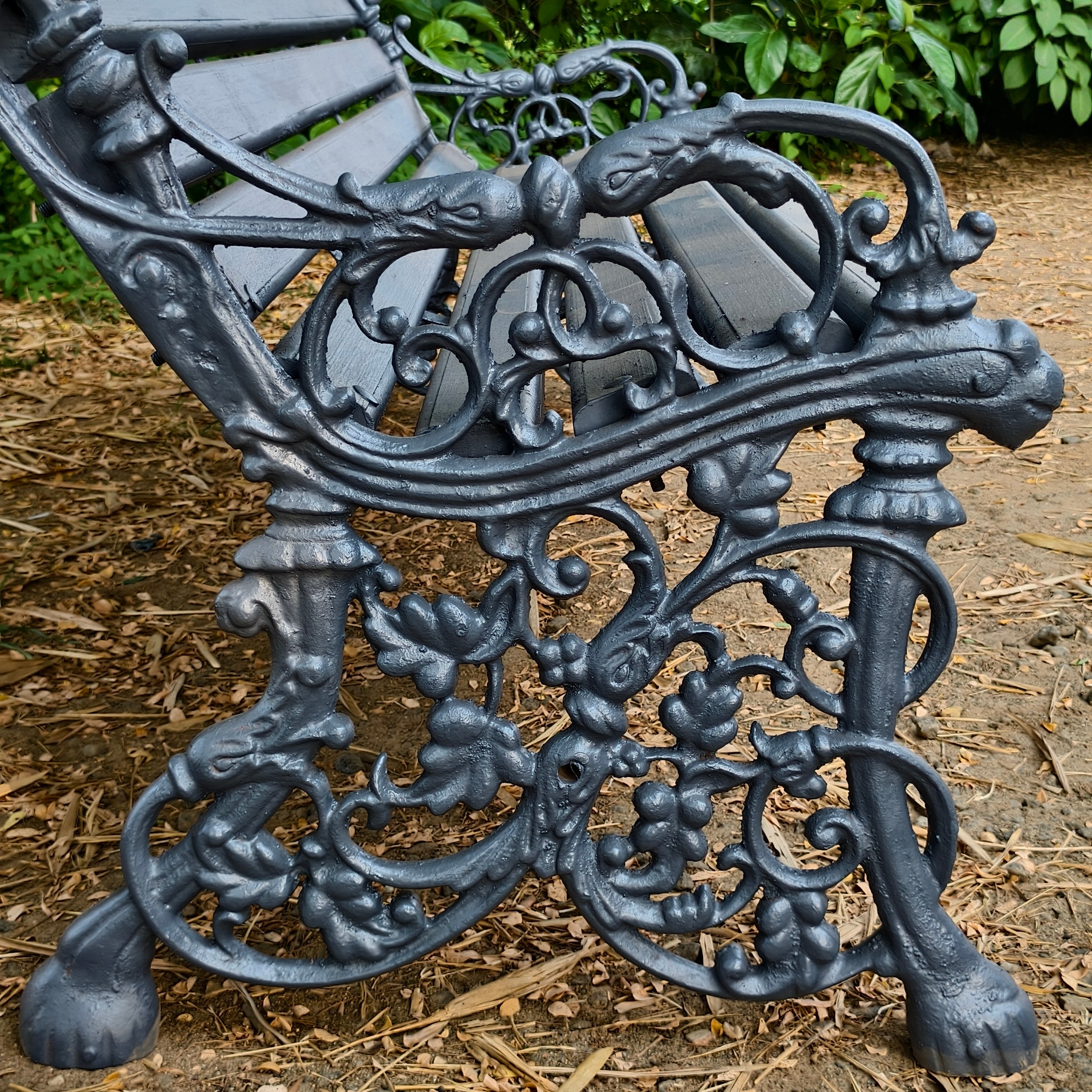 CAST IRON GARDEN BENCH