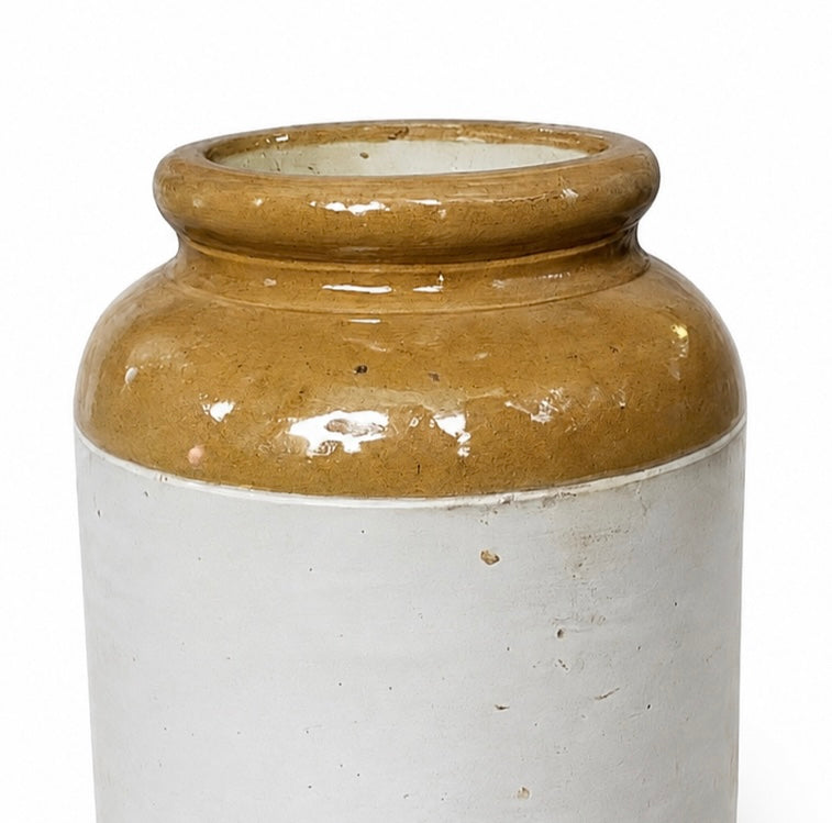 CERAMIC JAR 11
