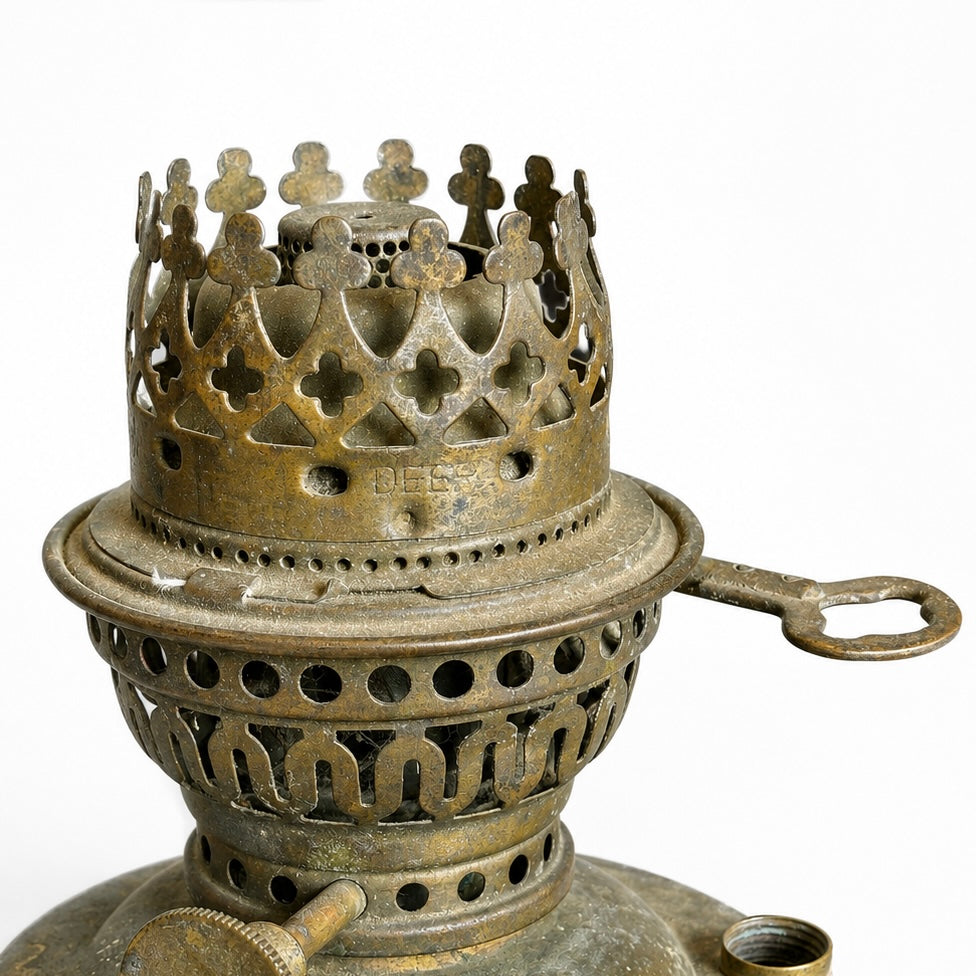 KEROSENE LANTERN 1